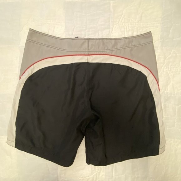 Old Navy Men's Swimsuite XXL - with liner, black, gray and red - Picture 7 of 7